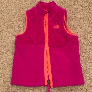 NWOT Toddler North Face fleece vest
